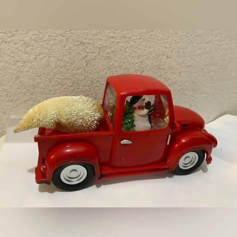 Vintage lighted glitter globe  red truck decor needs batteries